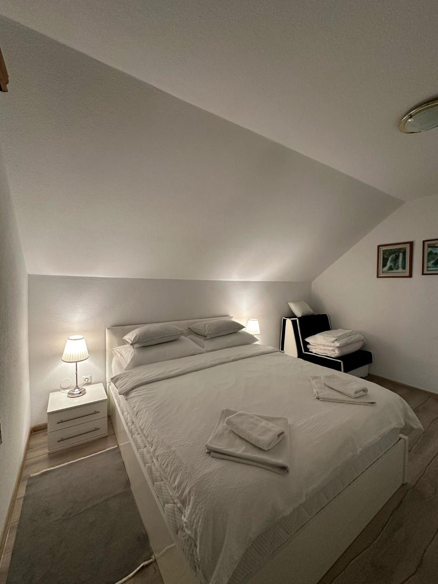 Apartment Rosandic Smoljanac Exteriör bild