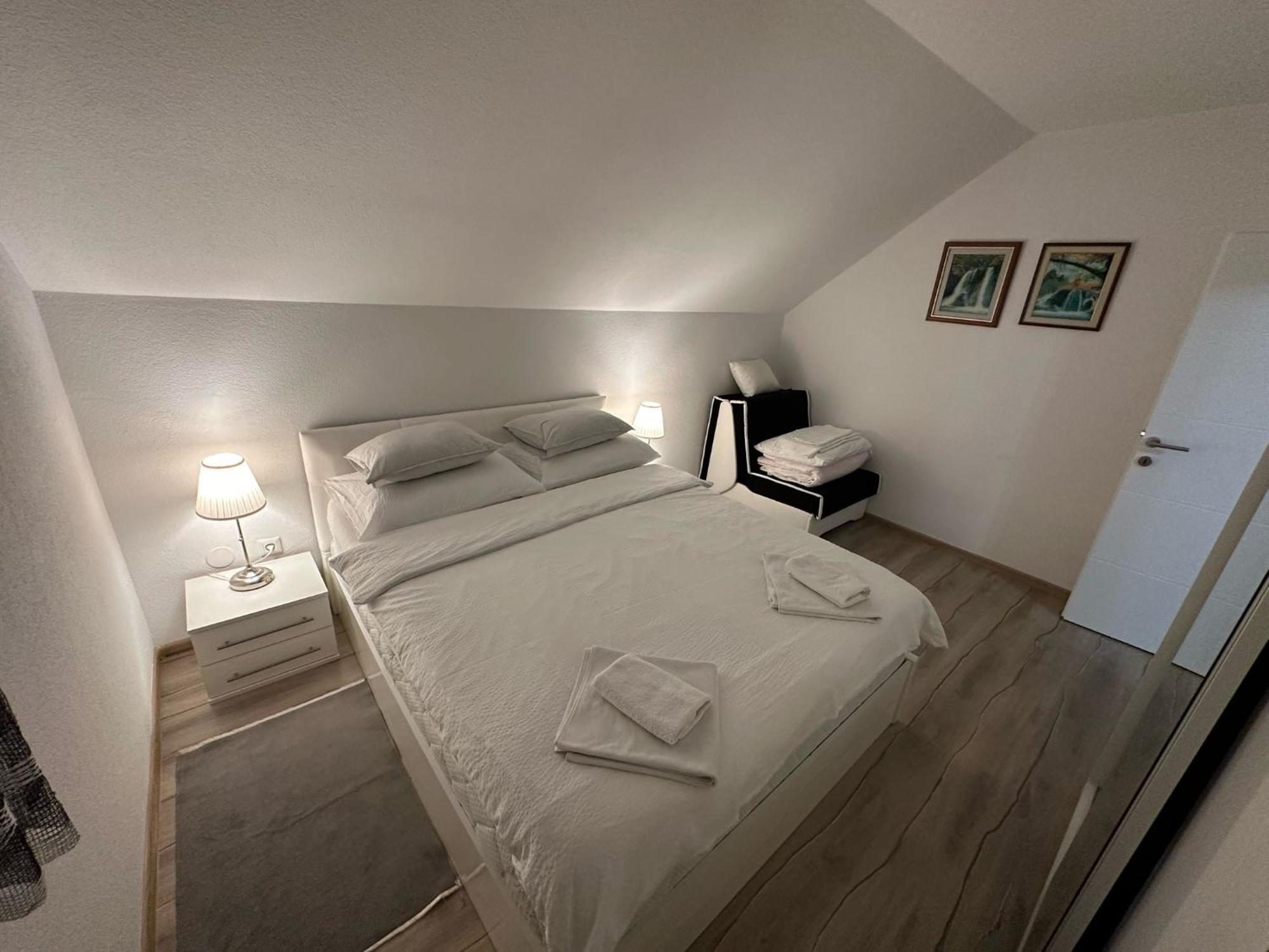Apartment Rosandic Smoljanac Exteriör bild