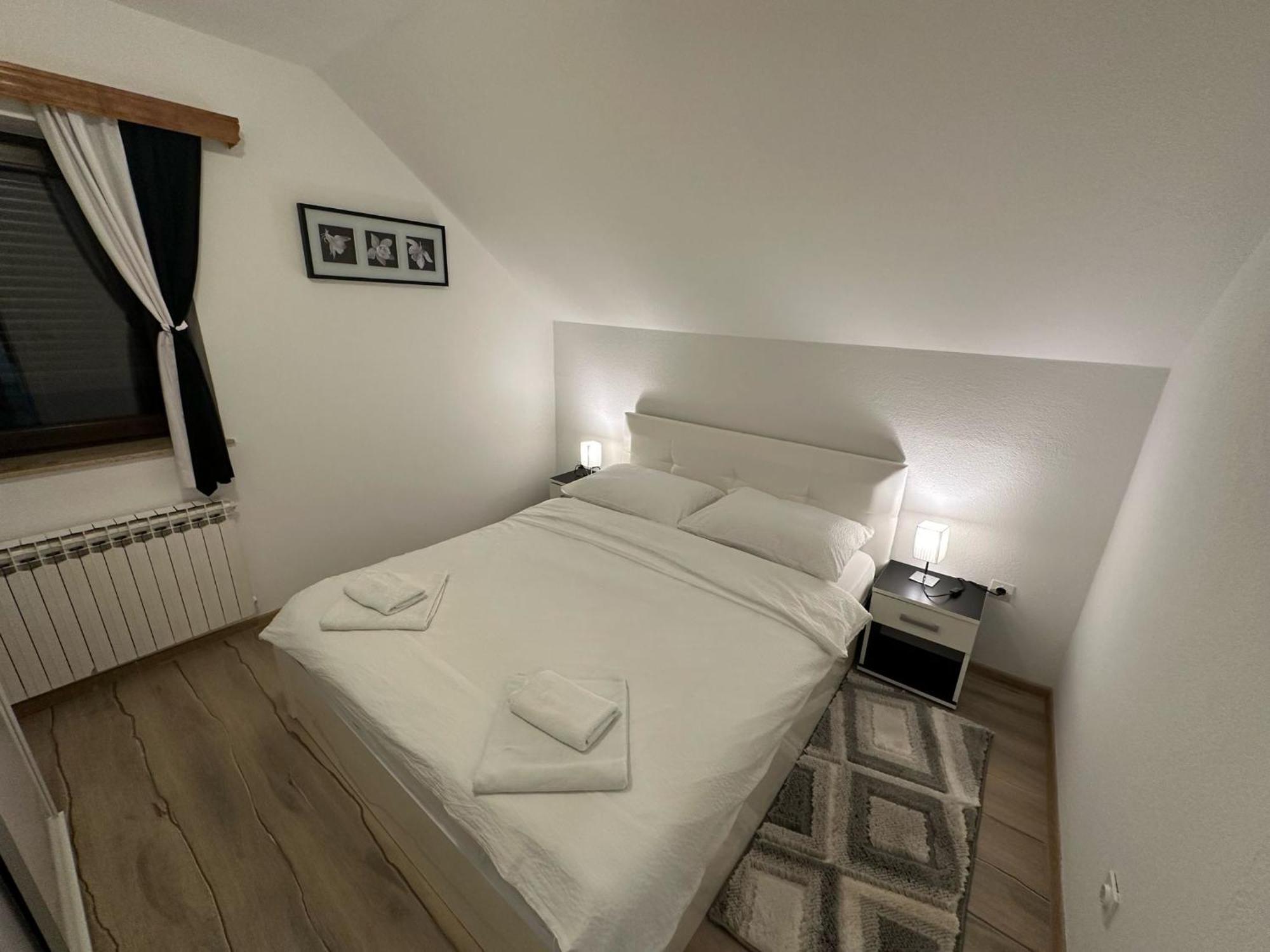 Apartment Rosandic Smoljanac Exteriör bild