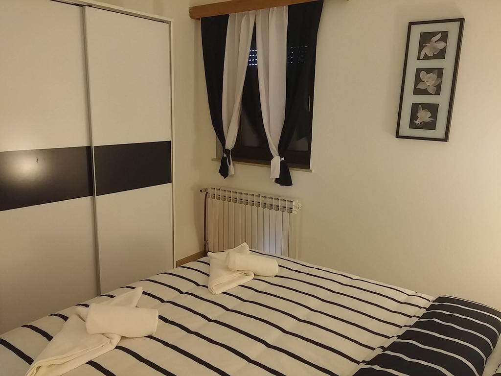 Apartment Rosandic Smoljanac Exteriör bild
