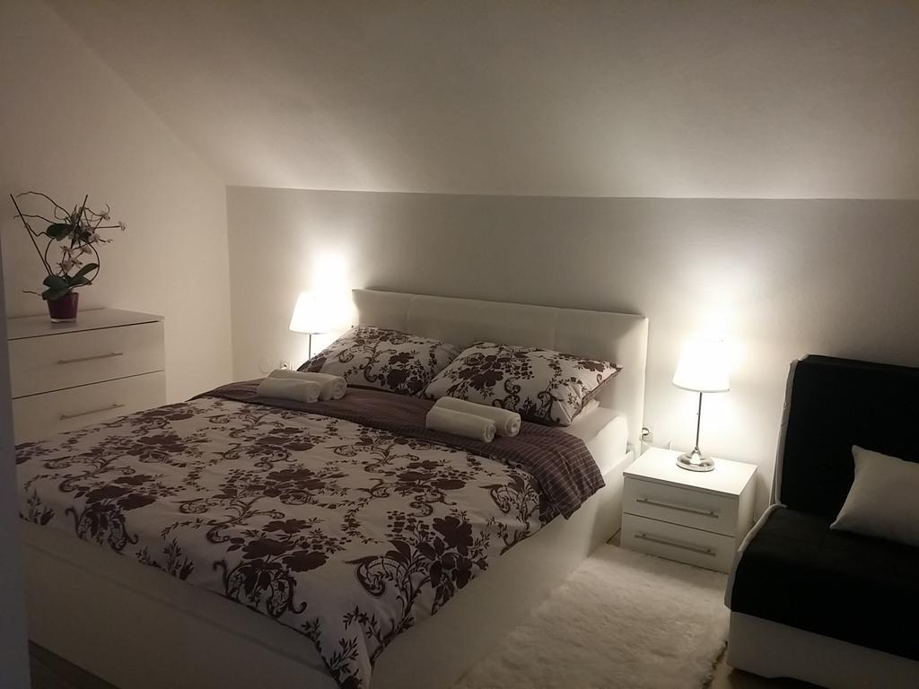 Apartment Rosandic Smoljanac Exteriör bild